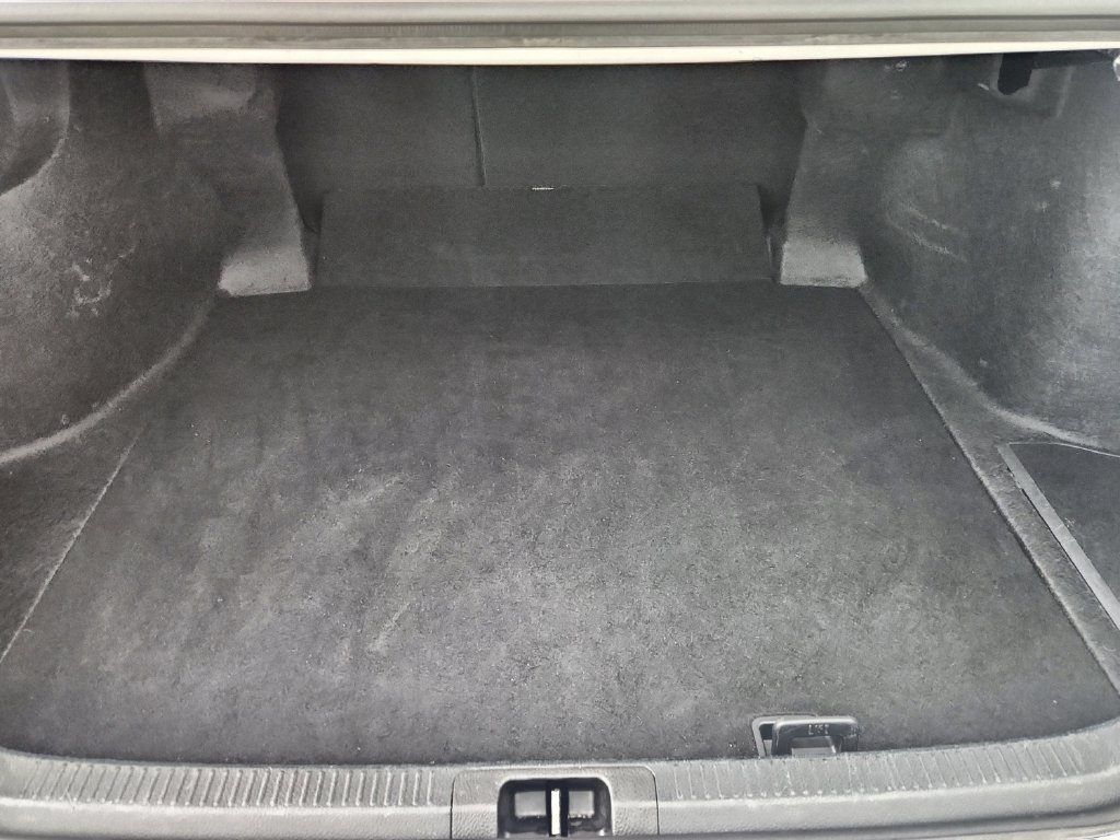 Used 2025 Toyota Camry LE FWD image 34