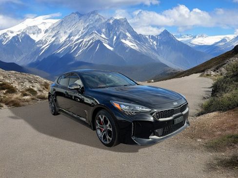 Used 2018 Kia Stinger GT1 image 7