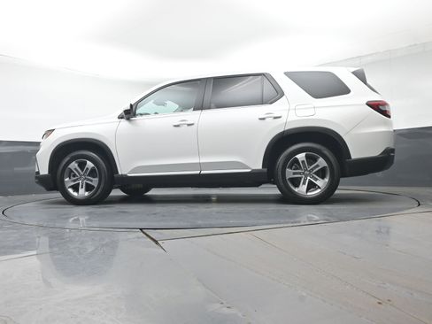 Certified 2024 Honda Pilot EX-L image 31