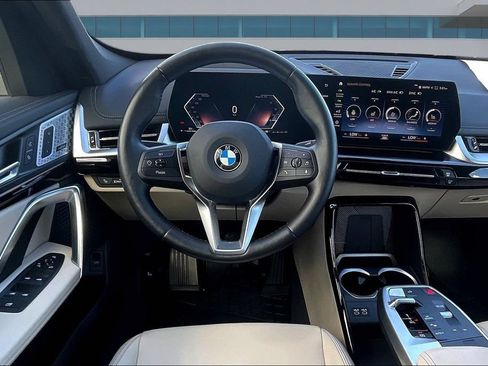 Used 2023 BMW X1 xDrive28i w/ Premium Package AWD/4WD image 8