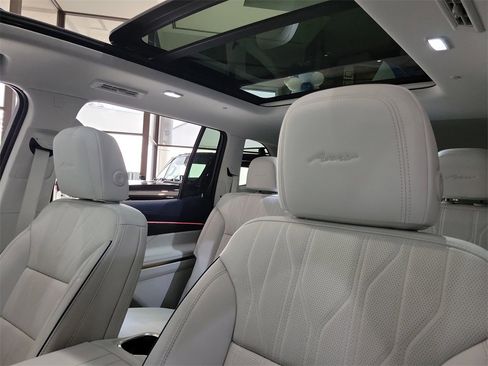 New 2026 Buick Enclave Avenir w/ Super Cruise Package image 28