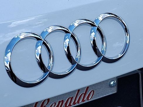 New 2025 Audi Q3 2.0T Premium image 19