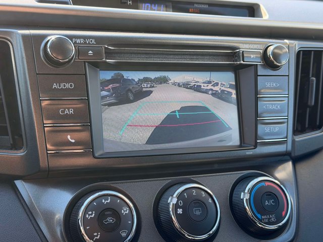 Used 2015 Toyota RAV4 LE AWD/4WD image 32