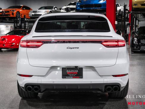 Used 2022 Porsche Cayenne Platinum Edition AWD/4WD image 4