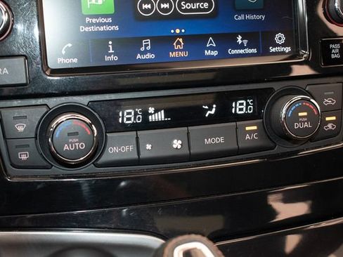 Used 2023 Nissan Maxima SR FWD image 30