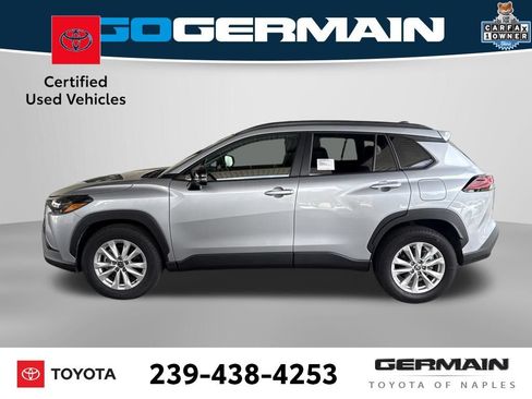 Used 2026 Toyota Corolla Cross LE FWD image 2