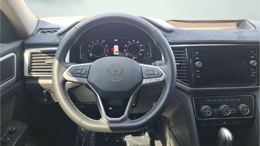 Used 2023 Volkswagen Atlas SE AWD/4WD image 18
