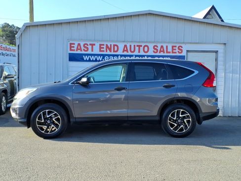 Used 2016 Honda CR-V SE image 2