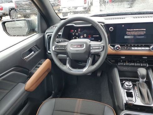 New 2026 GMC Canyon AT4 AWD/4WD image 13