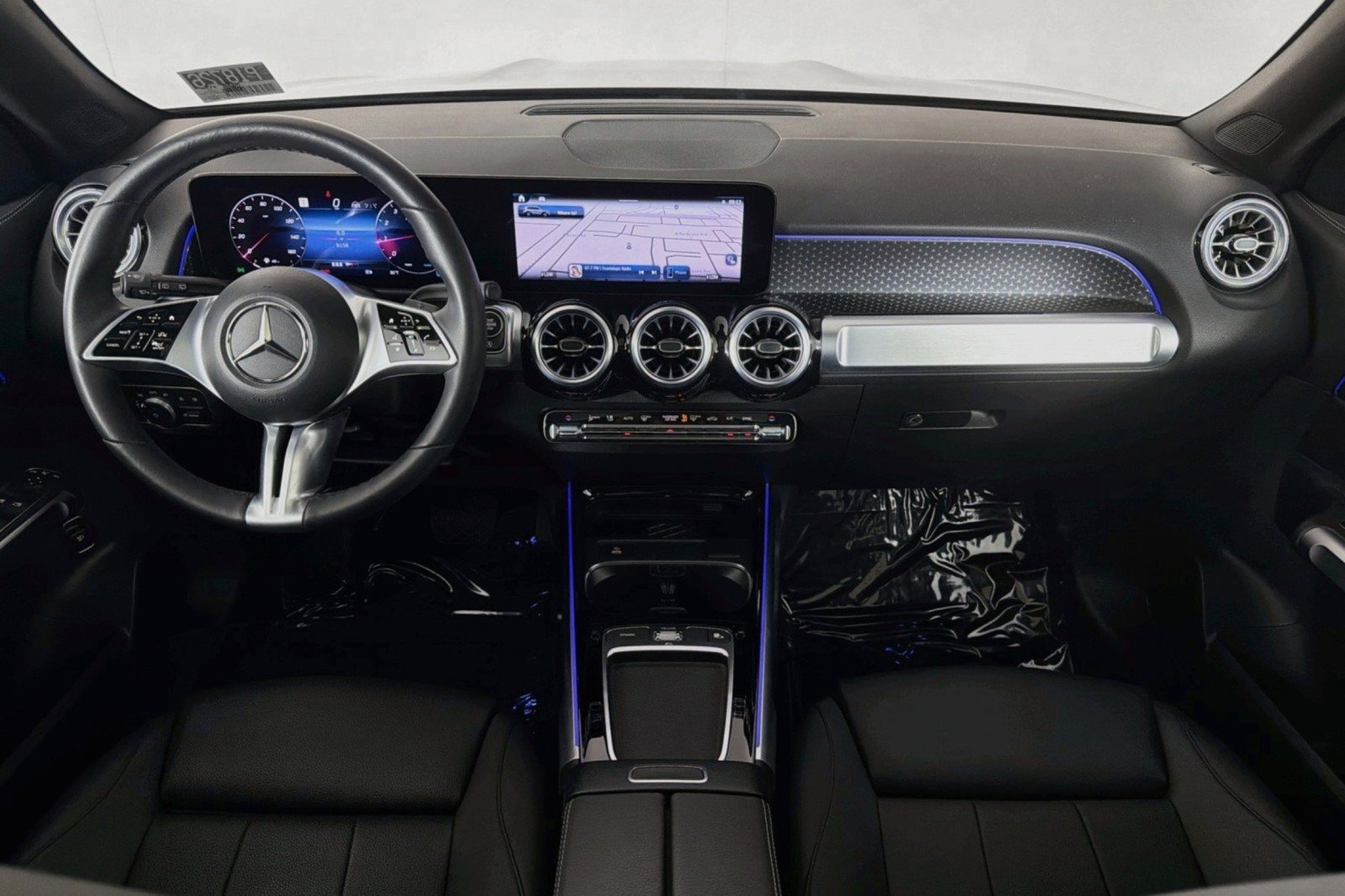 Used 2024 Mercedes-Benz GLB 250 4MATIC image 5