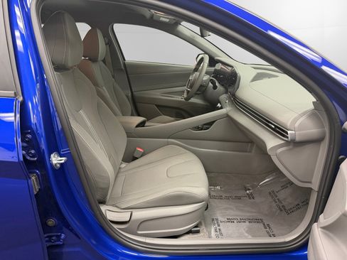 Certified 2023 Hyundai Elantra SEL w/ Convenience Package FWD image 15