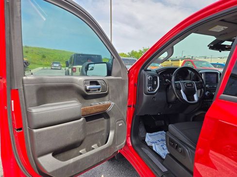 Used 2021 GMC Sierra 1500 Elevation w/ Preferred Package AWD/4WD image 14