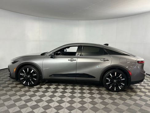 Used 2025 Toyota Crown Platinum image 10