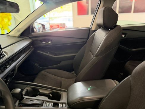 Used 2023 Honda Accord EX image 12