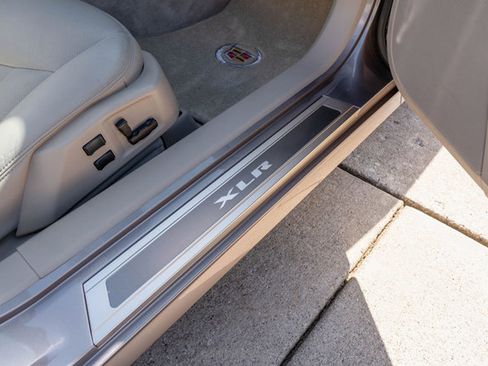 Used 2004 Cadillac XLR image 59