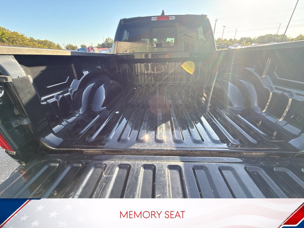 Used 2022 RAM 1500 Laramie AWD/4WD image 5