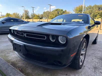 Used 2019 Dodge Challenger SXT