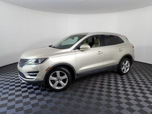 Used 2017 Lincoln MKC Premiere AWD/4WD image 9