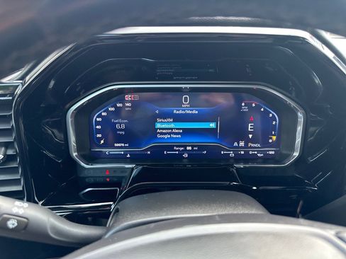 Used 2024 Chevrolet Silverado 2500 LT image 28