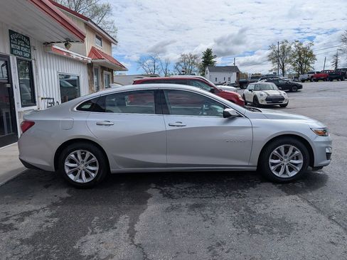 Used 2020 Chevrolet Malibu LT FWD image 12