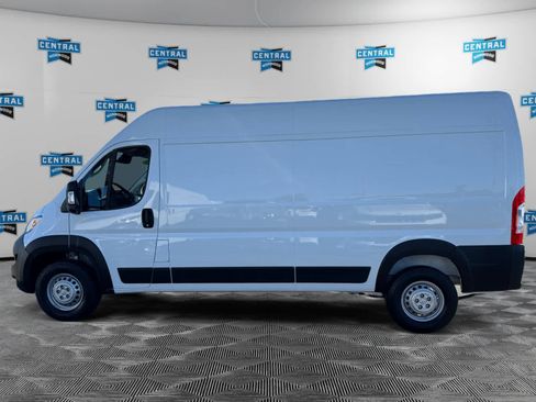 Used 2025 RAM ProMaster 2500 w/ Storage Group image 3