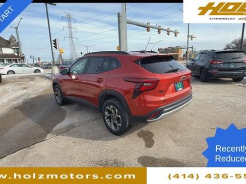 Certified 2024 Chevrolet Trax LT w/ Driver Confidence Package image 7