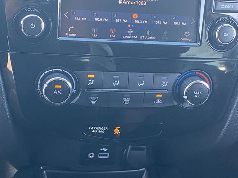 Used 2019 Nissan Rogue S w/ Special Edition Package image 29