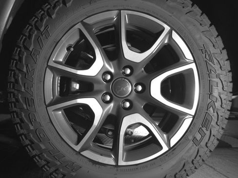 Used 2025 Jeep Compass Trailhawk AWD/4WD image 14