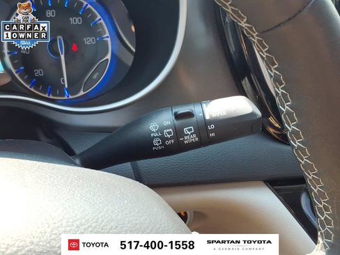 Used 2024 Chrysler Pacifica Touring-L FWD image 25