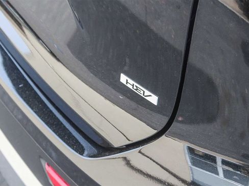 Used 2024 Kia Niro LX image 12