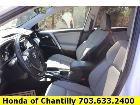 Used 2018 Toyota RAV4 Limited image 26