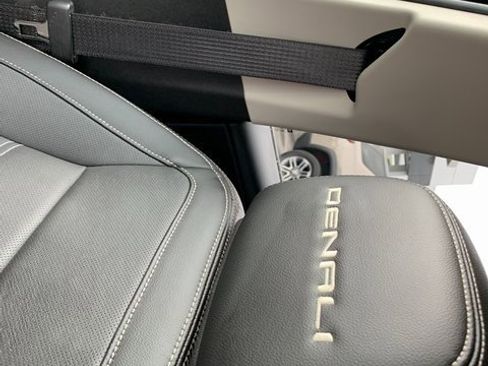 Used 2024 GMC Terrain Denali w/ Denali Premium Package image 26