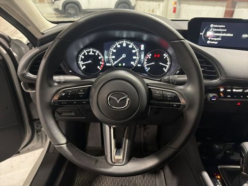 Used 2025 MAZDA MAZDA3 s image 11