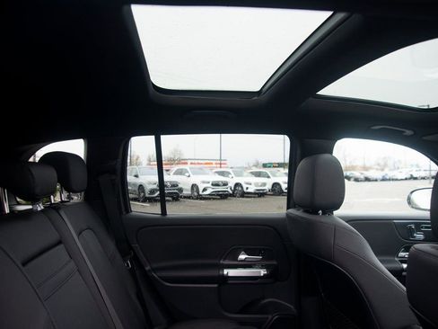 Certified 2025 Mercedes-Benz GLB 250 4MATIC image 29