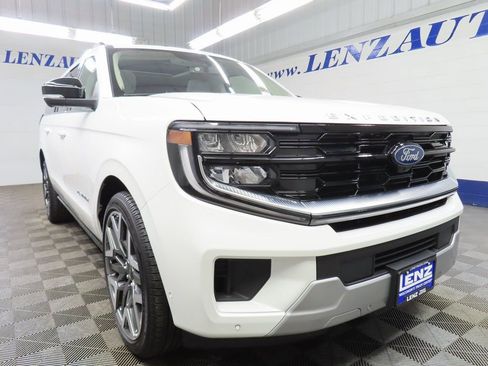Used 2025 Ford Expedition Max Platinum w/ Platinum Ultimate Package image 3