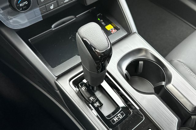 New 2026 Subaru Outback Limited AWD/4WD image 19