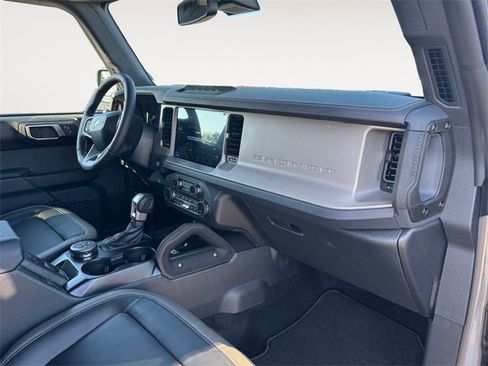 New 2025 Ford Bronco Outer Banks w/ Sasquatch Package image 10