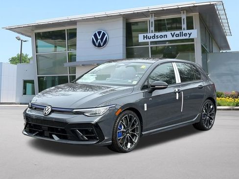 New 2026 Volkswagen Golf 2.0T image 1