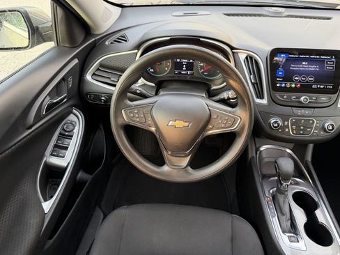 Used 2024 Chevrolet Malibu LT FWD image 13
