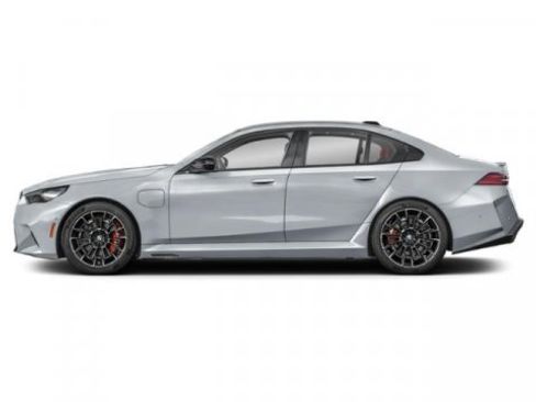 New 2026 BMW M5 w/ Carbon Package image 3