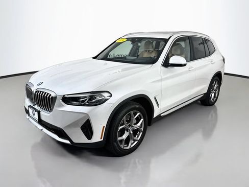 Used 2024 BMW X3 xDrive30i w/ Premium Package AWD/4WD image 3