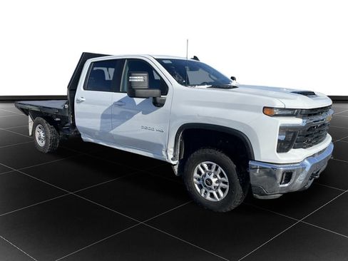 Used 2024 Chevrolet Silverado 2500 LT w/ Convenience Package image 7