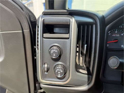 Used 2018 Chevrolet Silverado 1500 LT w/ All Star Edition AWD/4WD image 24
