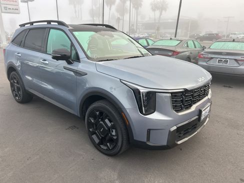 Used 2024 Kia Sorento SX image 9