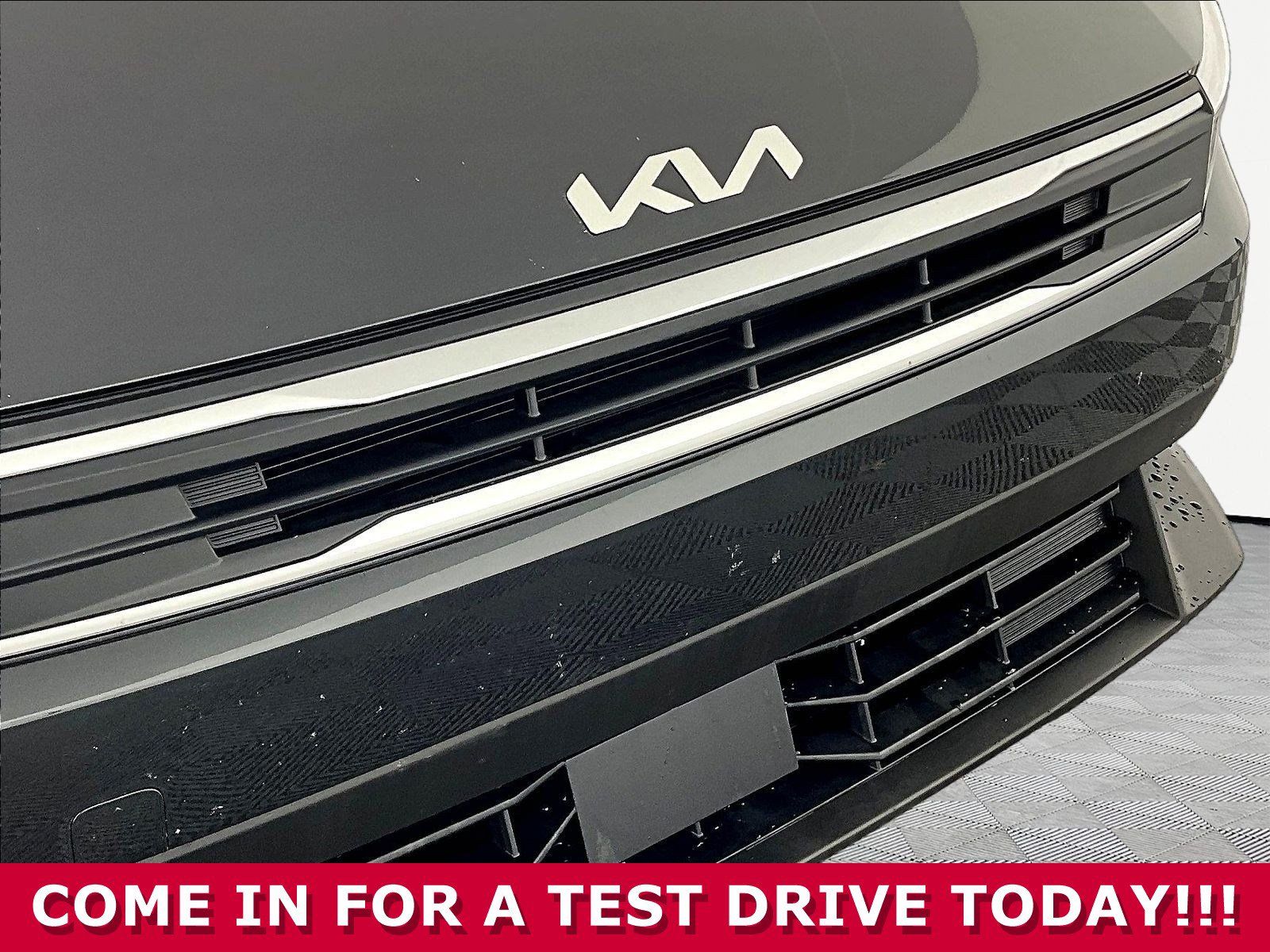 Certified 2025 Kia K4 FWD image 29