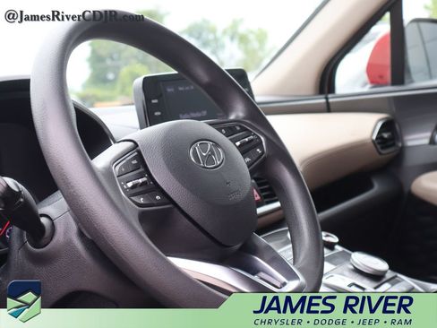 Used 2022 Hyundai Santa Fe SEL FWD image 24