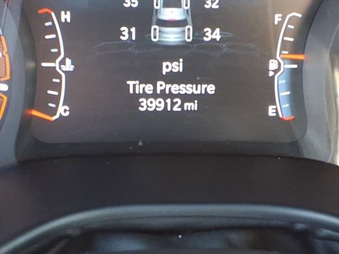 Used 2024 Jeep Compass Sport image 22