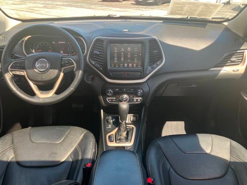 Used 2014 Jeep Cherokee Limited w/ Luxury Group AWD/4WD image 17