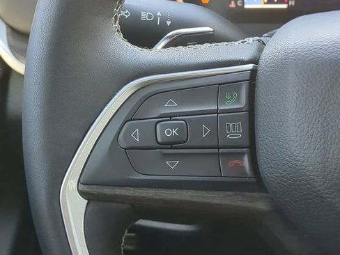 Certified 2024 Jeep Grand Cherokee L Limited image 31