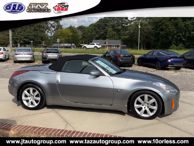 Used 2004 Nissan 350Z Enthusiast w/ Side Airbags Pkg RWD image 8